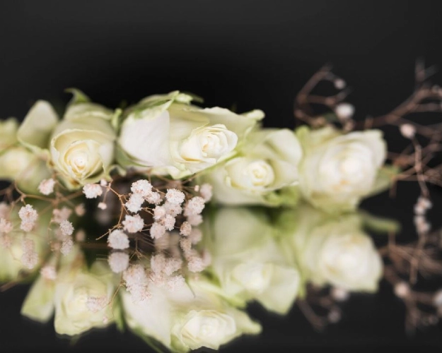 arte-floreale-per-il-commiato